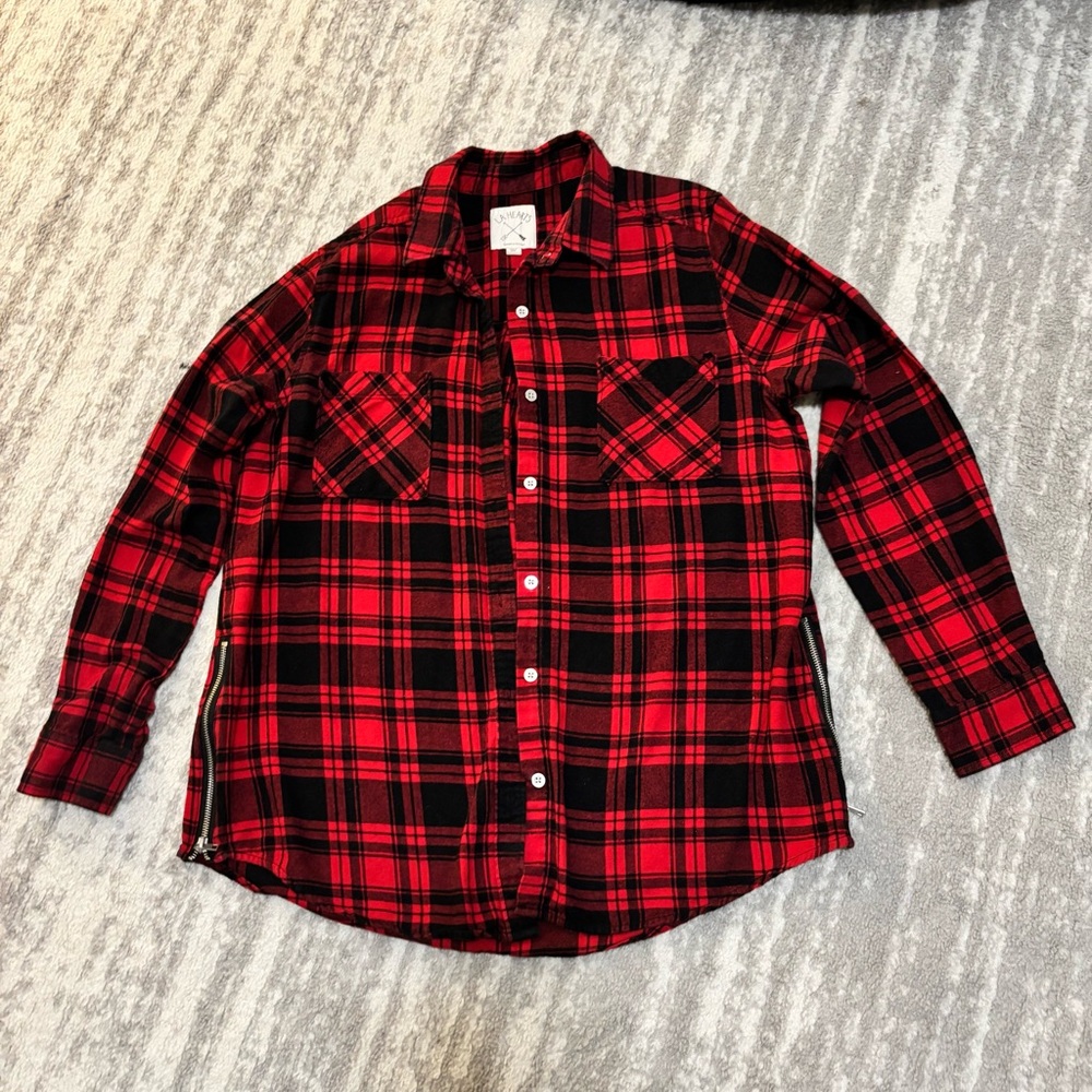 La Hearts Red and Black Plaid Button Down Shirt
